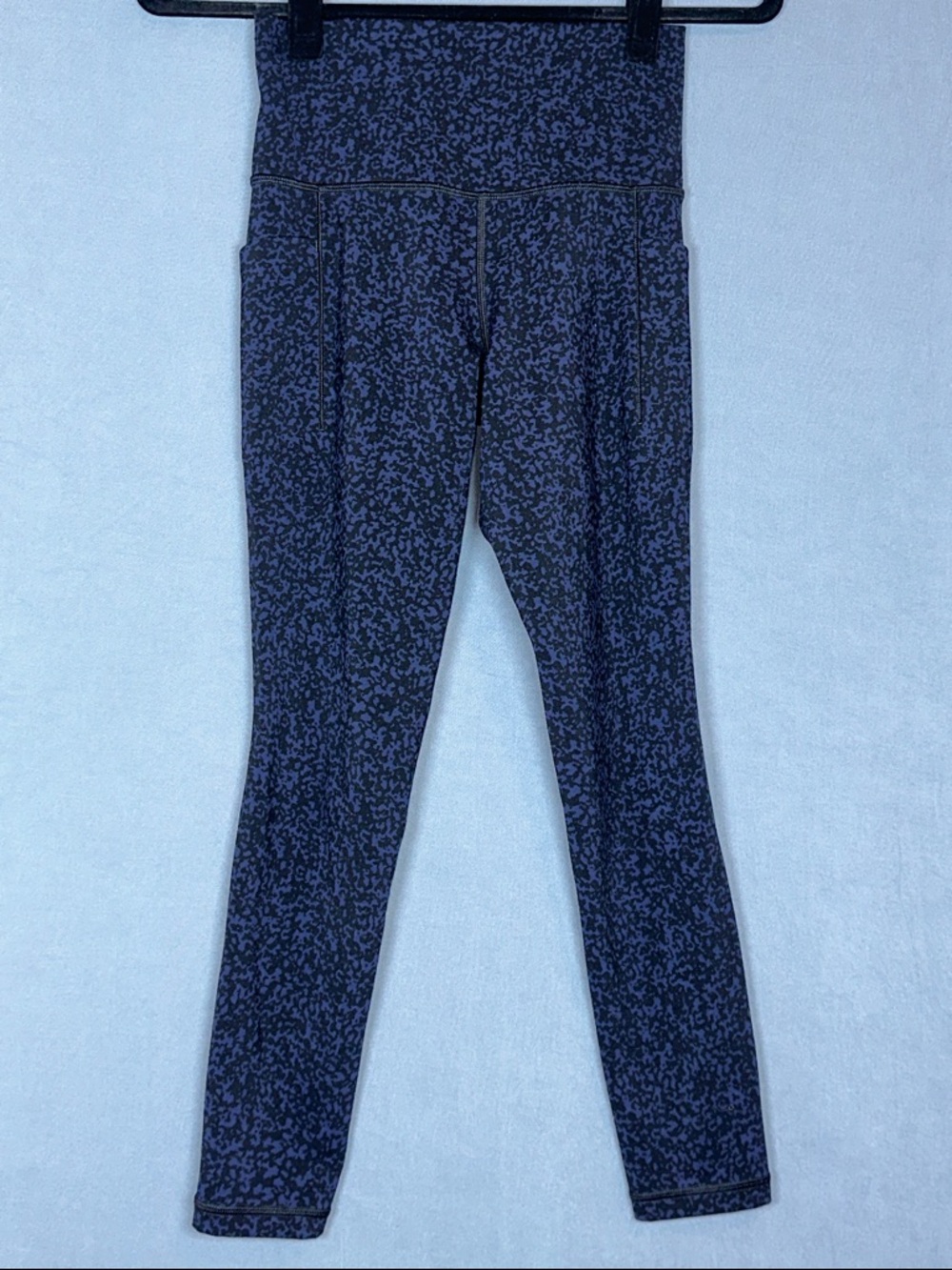 Athleta Salutation Stash Pocket Leggings XS Gravel Print High Rise